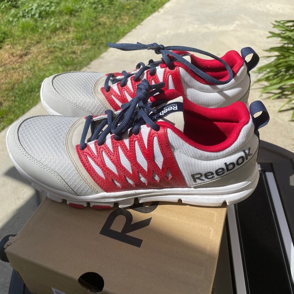 Men’s Reebok Sneakers - Picture 2 of 6
